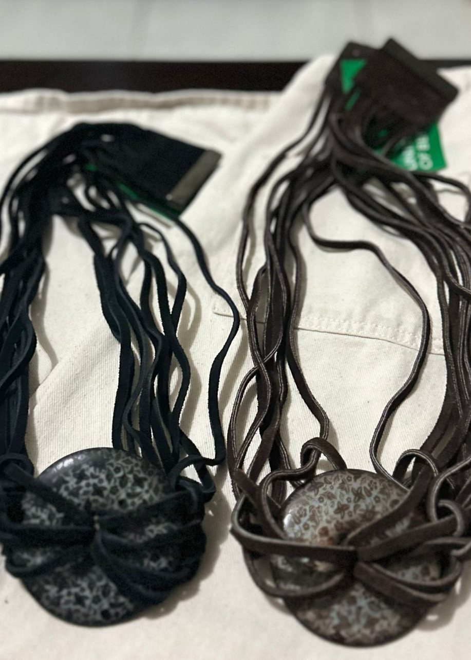 Cinturón de Cuero Hebilla Concho Negro